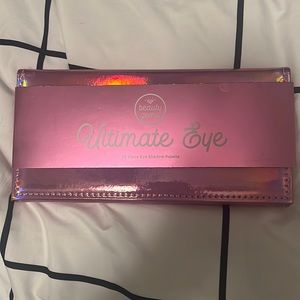 never used, 96 piece eye shadow palette variety of colors you can think of